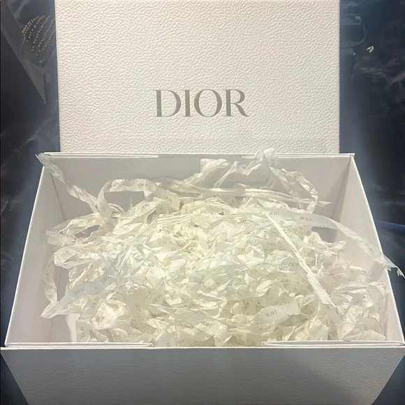 Dior White and Gold Box - Picture 2 of 2